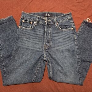 High Rise Cheeky Straight Jeans